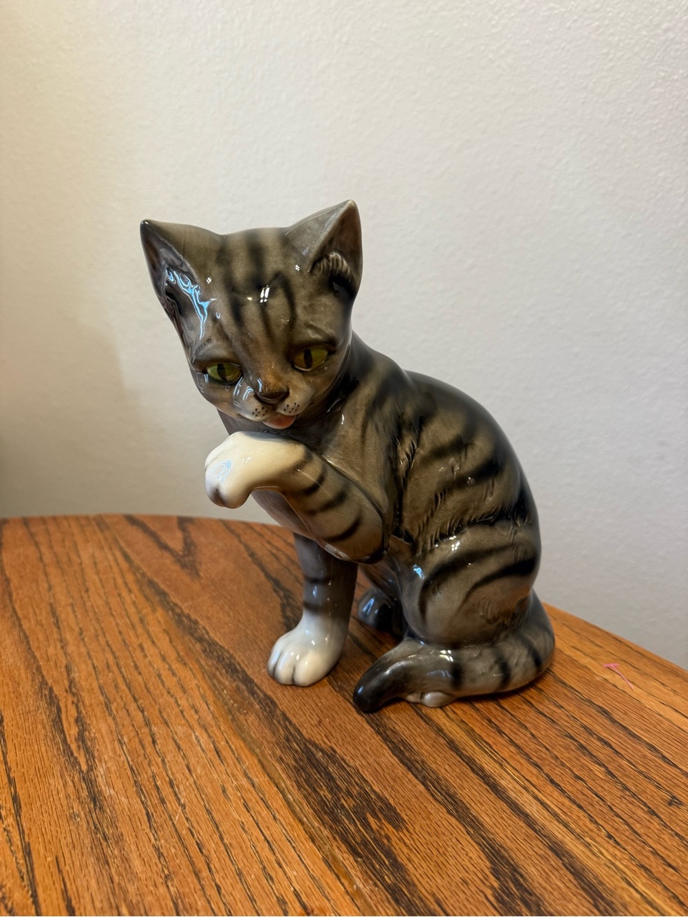 Rare porcelain goebel Germany cat medium sized statue art
